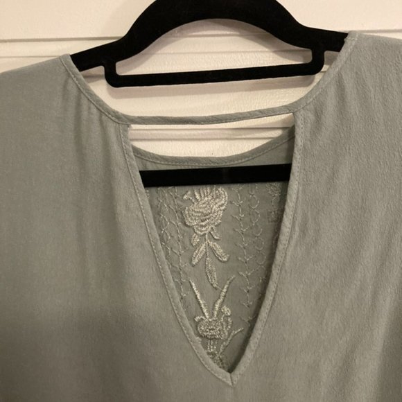 Francesca's Light Blue Embroidered Blouse in Size Small - Picture 9 of 12